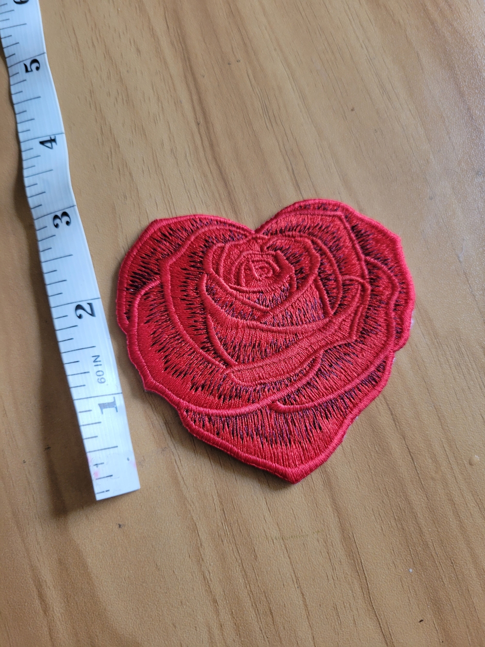 🧋NEW🧋 Red Heart Rose Embroidered Patch - Women Jewelry Accent